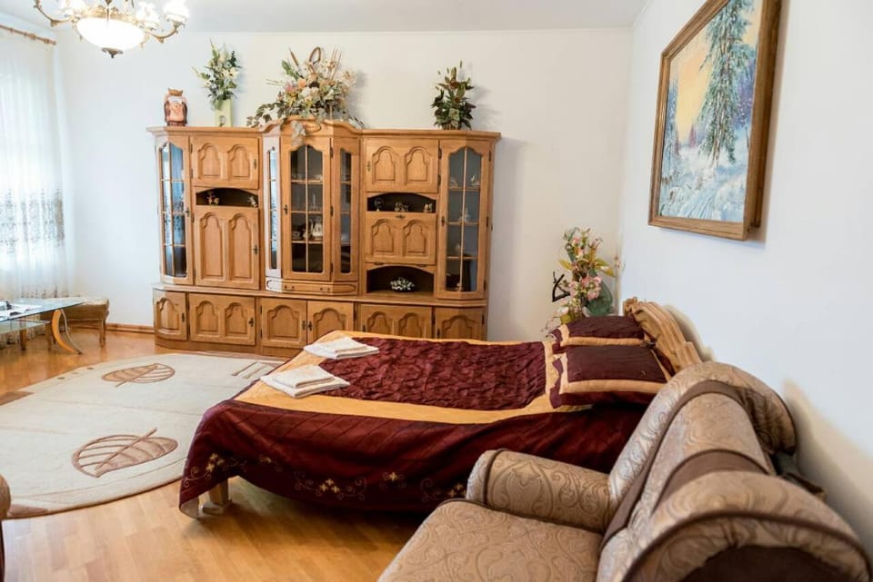 Садиба "Вояж" Nature lodge in Ukraine