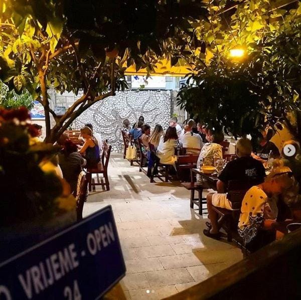 Lumbarda Driftwood Apartment in Dubrovnik-Neretva County