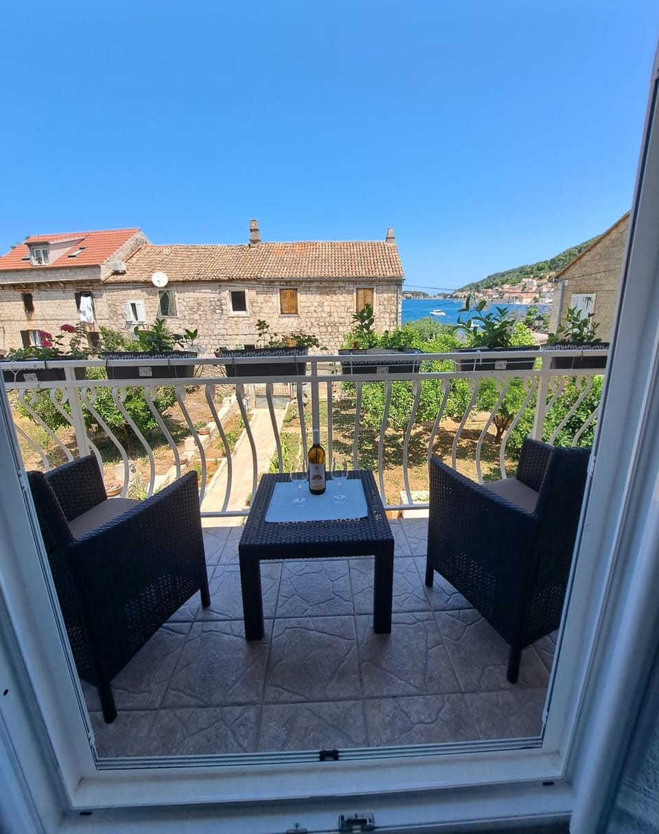Apartman Prošperino Apartment in Vis
