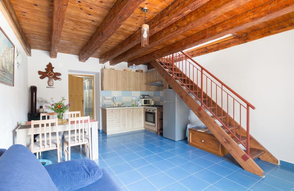 Kitchen or kitchenette, Living room, Dining area