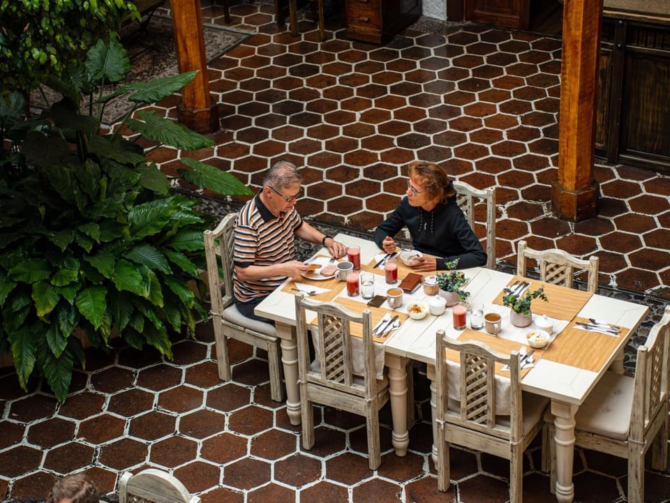 Patio, Day, Food and drinks, Food, Drinks