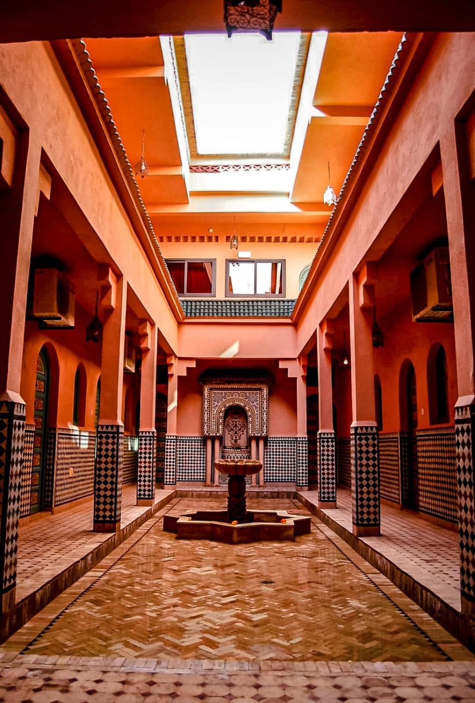 Property building, Patio, Lobby or reception, Decorative detail, locker