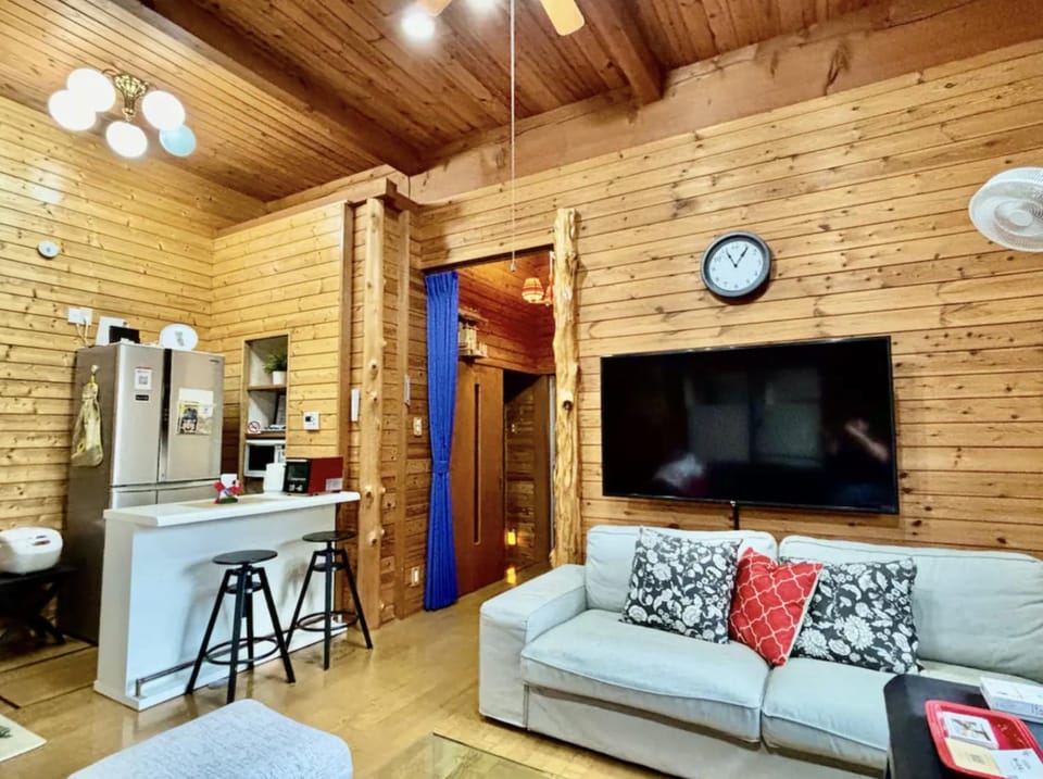 TV and multimedia, Kitchen or kitchenette, Living room, Dining area