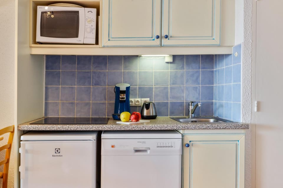 Day, Coffee/tea facilities, Kitchen or kitchenette, On site, dishwasher, minibar, oven, stove, toaster
