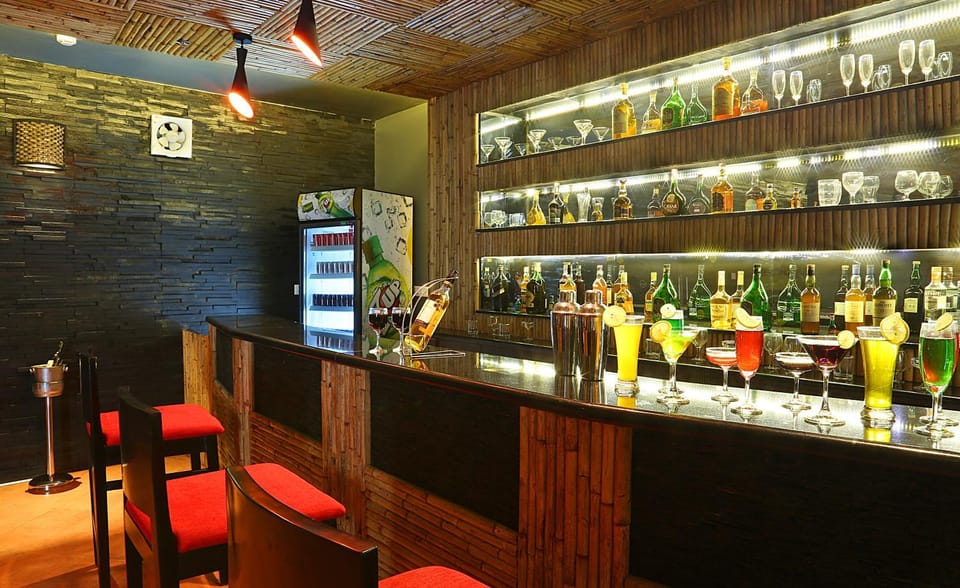 Lounge or bar, Lounge or bar