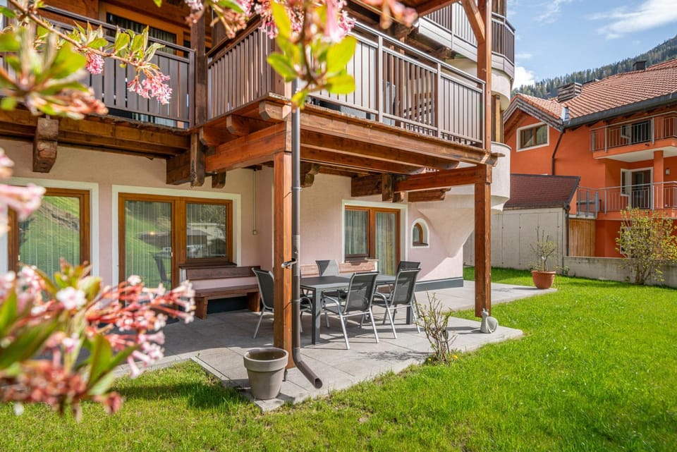 Patio, Spring, Garden, Balcony/Terrace