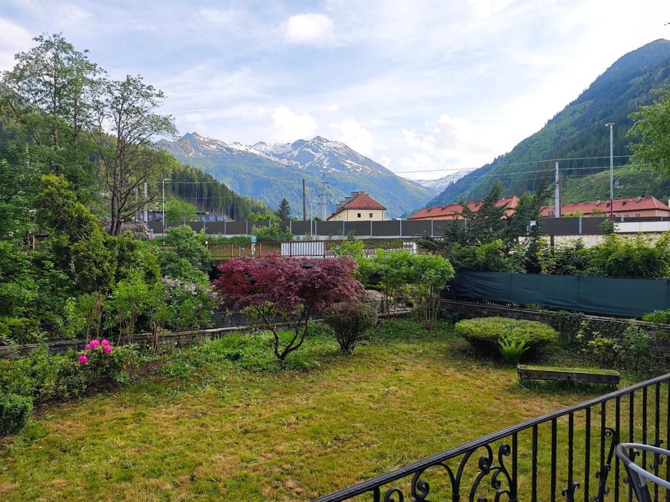 Garden, Balcony/Terrace, Garden view, Mountain view