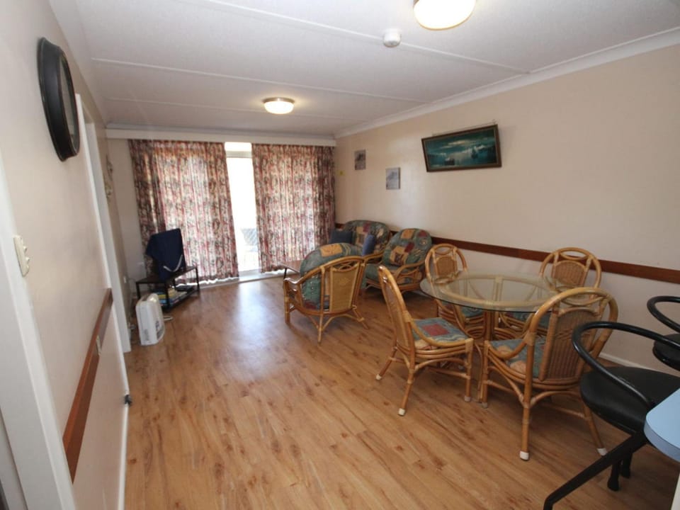 Beachfront 3 Apartment in Lake Cathie