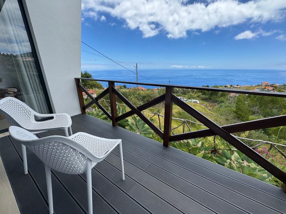 ModuLAR House in Madeira District