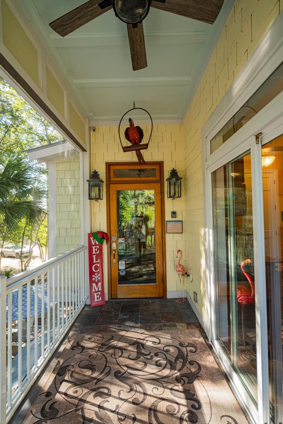 Facade/entrance