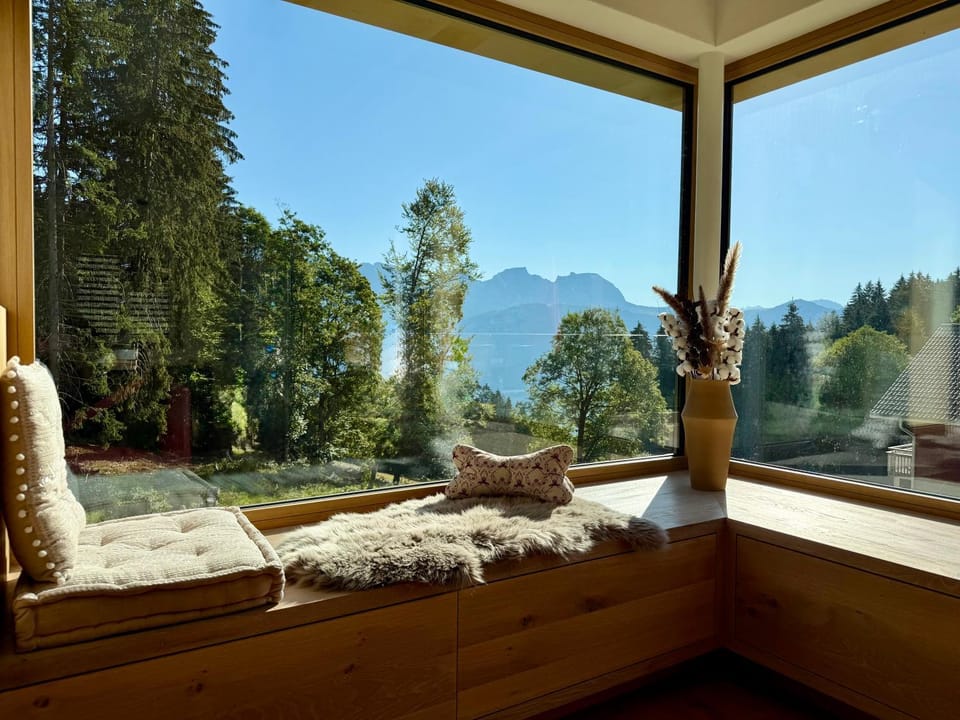 Seating area, Mountain view
