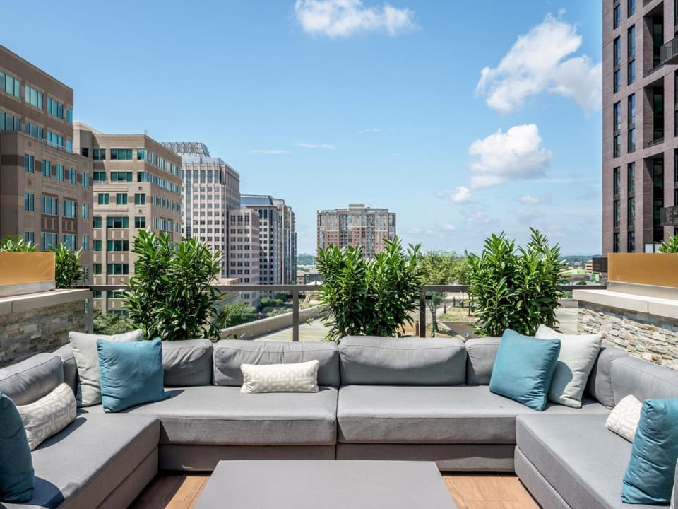 Property building, Balcony/Terrace