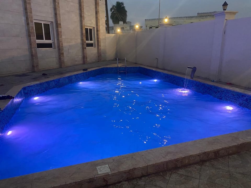 Swimming pool, Swimming pool