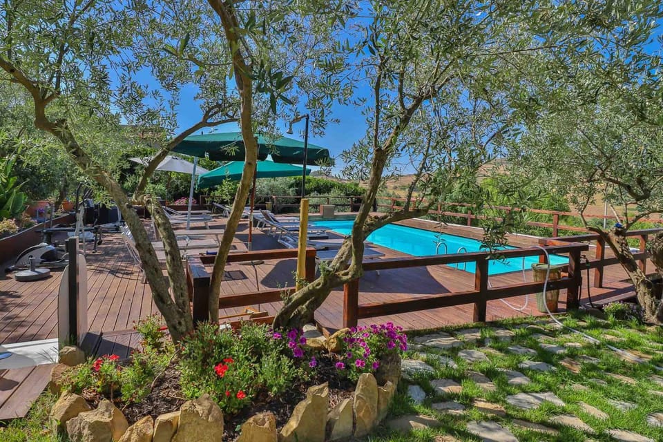 Day, Natural landscape, Garden, Garden view, Pool view, Swimming pool, sunbed