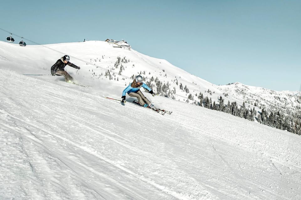 Skiing, Skiing