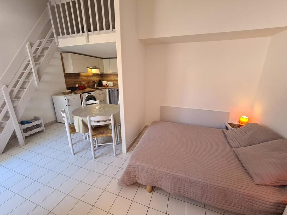 Pavillon Studio Mezzanine 4 Pers avec Piscine, Terrasse et Parking à Argelès-sur-Mer Apartment in Argeles-sur-Mer