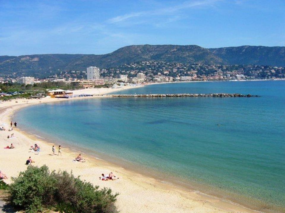 Studio au Lavandou avec Terrasse et Vue Mer - FR-1-251-237 Apartment in Le Lavandou