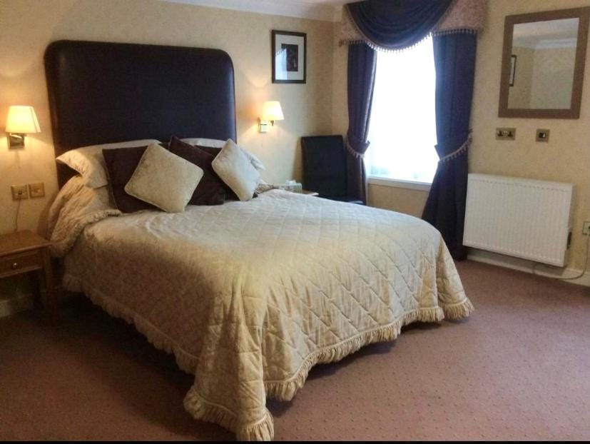 The Golden Lion Hotel Hotel in England
