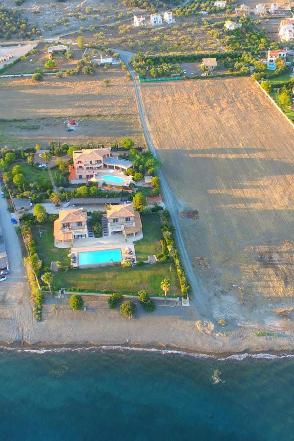 Property building, Day, Natural landscape, Bird's eye view, Summer, Garden, Beach, On site, Garden view, Pool view, Sea view, Swimming pool, Swimming pool