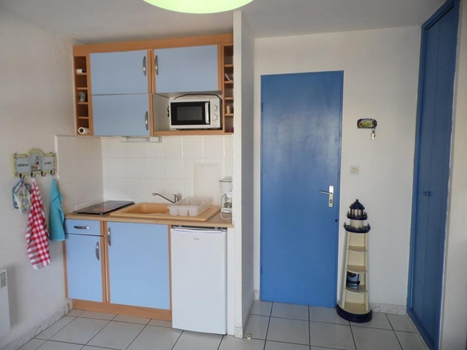 Studio cabine avec piscine et parking à Marseillan - FR-1-326-607 Cabin in Marseillan