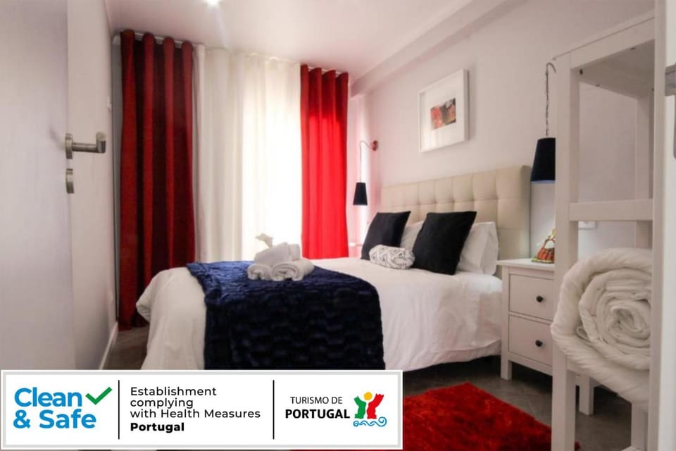 Ferhouse Dreams-Farilhões Apartment in Nazaré
