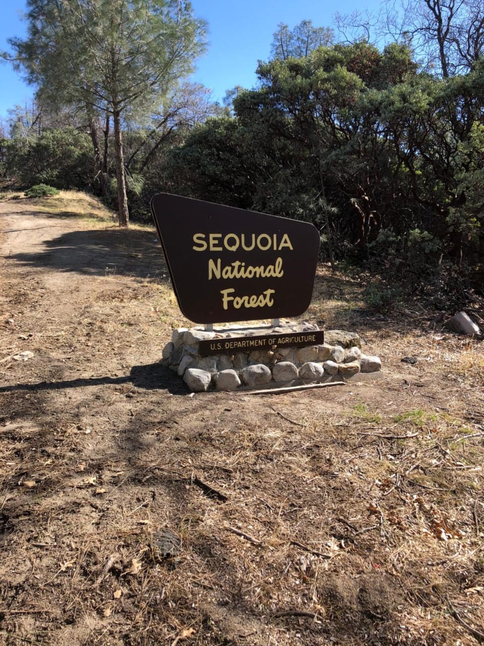 Sequoia National Forest CabinG Cabin in Sierra Nevada