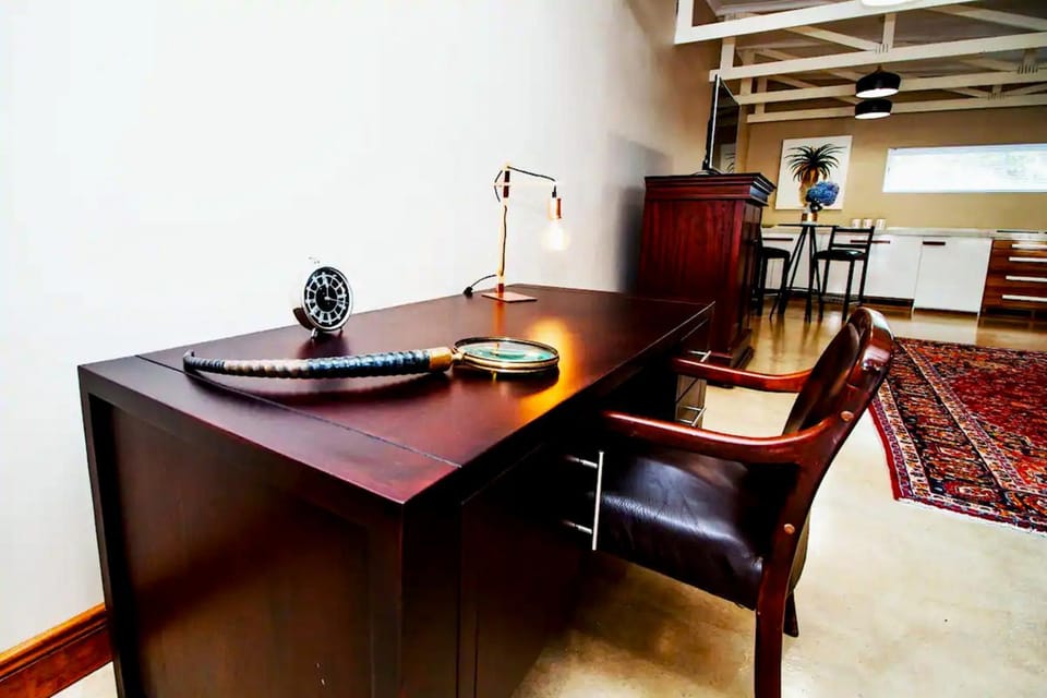 Kitchen or kitchenette, Seating area, kitchen