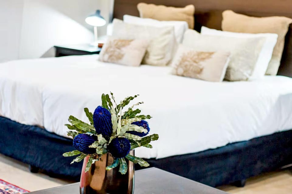 Bed, Bedroom, towels, towels, wardrobe, air conditioner, air conditioner