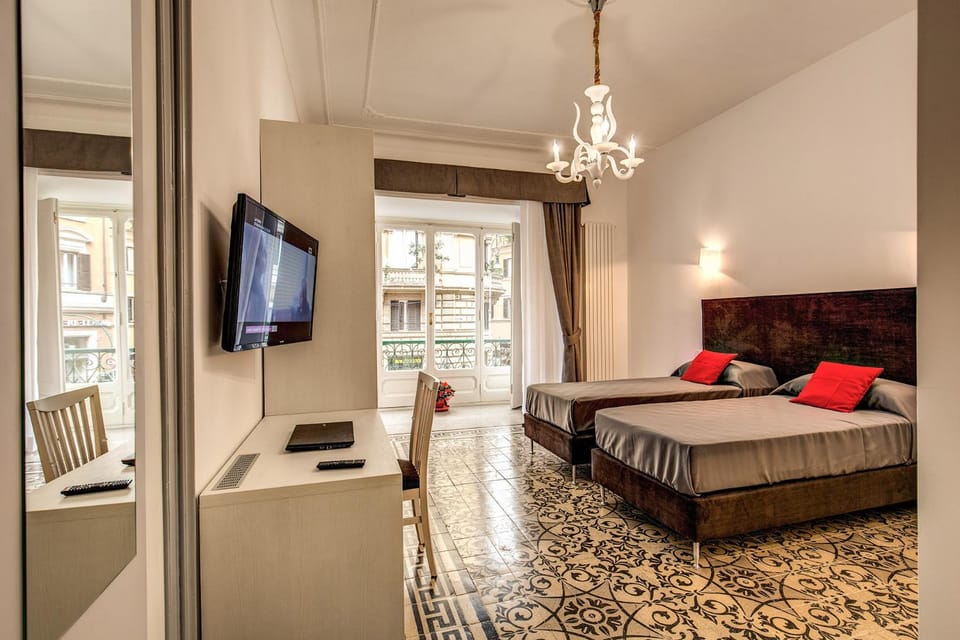 TV and multimedia, Photo of the whole room, Bedroom