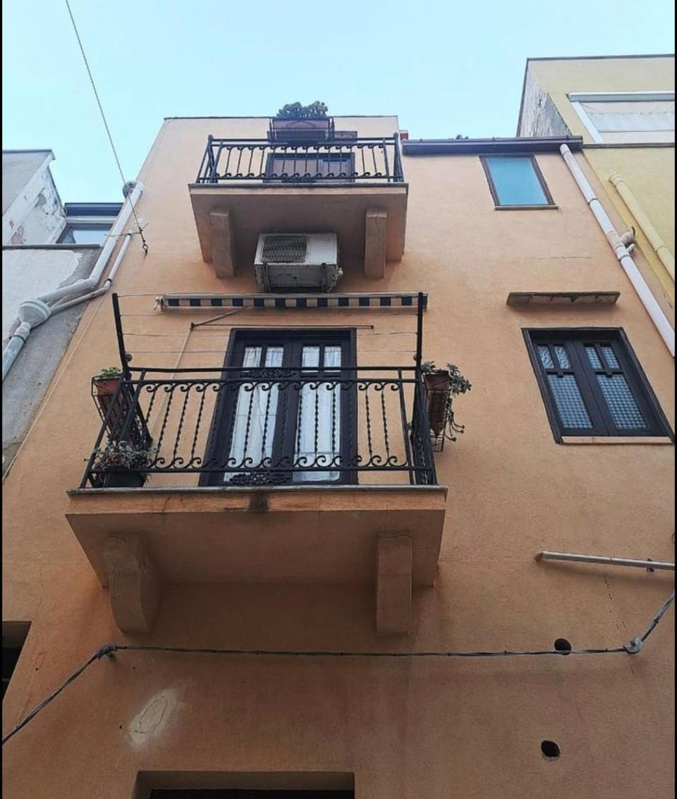 Property building, Balcony/Terrace