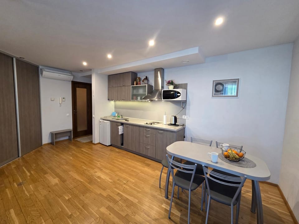 Jaukūs Elijos apartamentai prie jūros Apartment in Palanga
