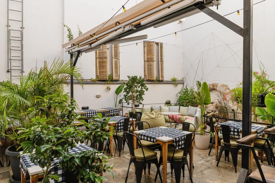 Restaurant/places to eat, Garden, Seating area, Garden view