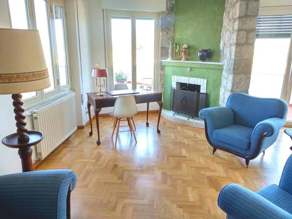 Communal lounge/ TV room, Living room, Lobby or reception, Lounge or bar