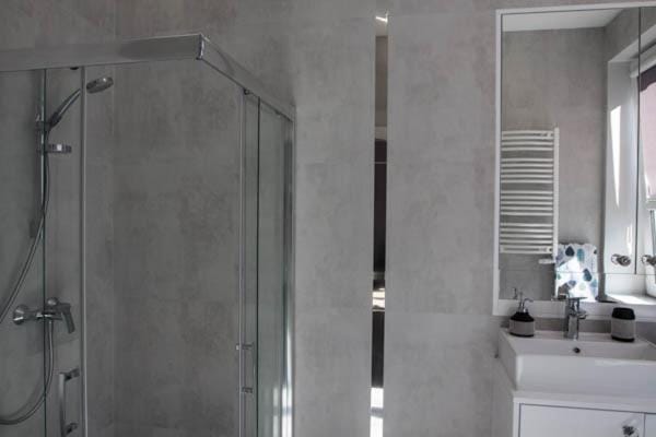 Shower, Bathroom, towels