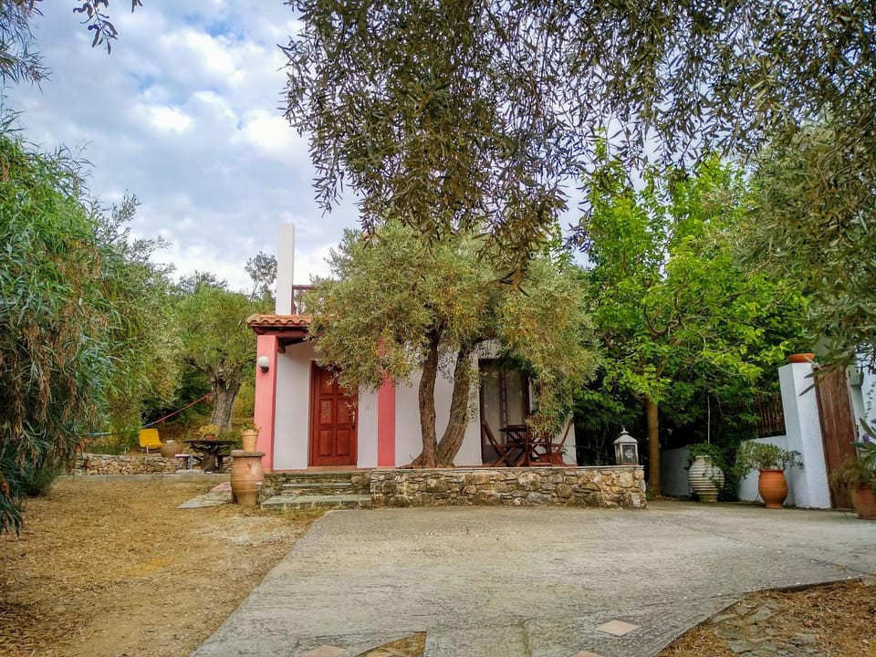 Nightingale Country House in Sporades, Greece