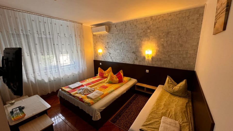 Pensiunea Cory Bed and Breakfast in Hungary