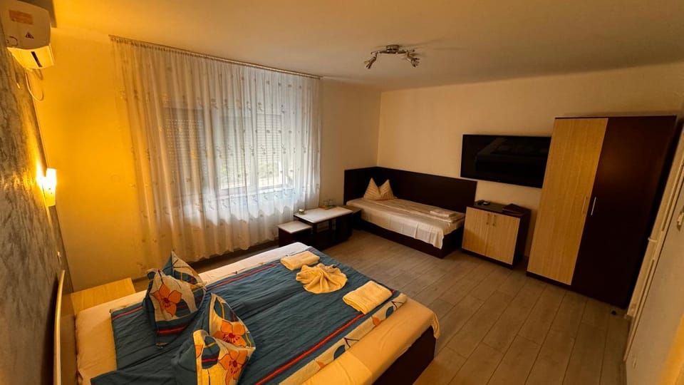 Pensiunea Cory Bed and Breakfast in Hungary