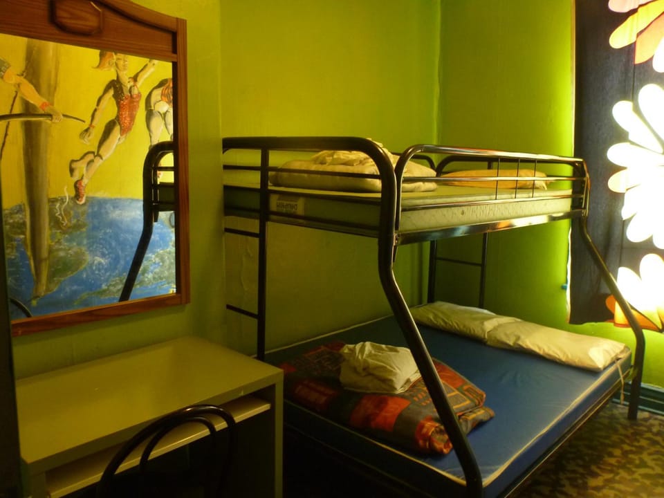 EKONO HOSTEL LA BELLE PLANETE BACKPACKERS Downtown Quebec City Hostel in Quebec City