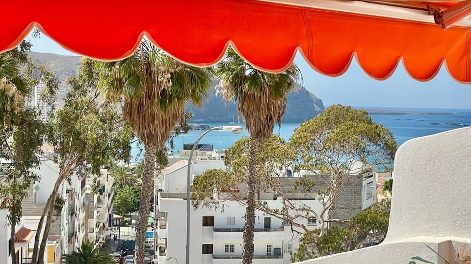 Los cristianos Vistas al mar y cerca de la playa Apartment in Los Cristianos