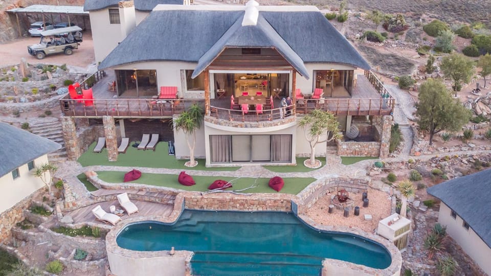 Property building, Bird's eye view, Pool view