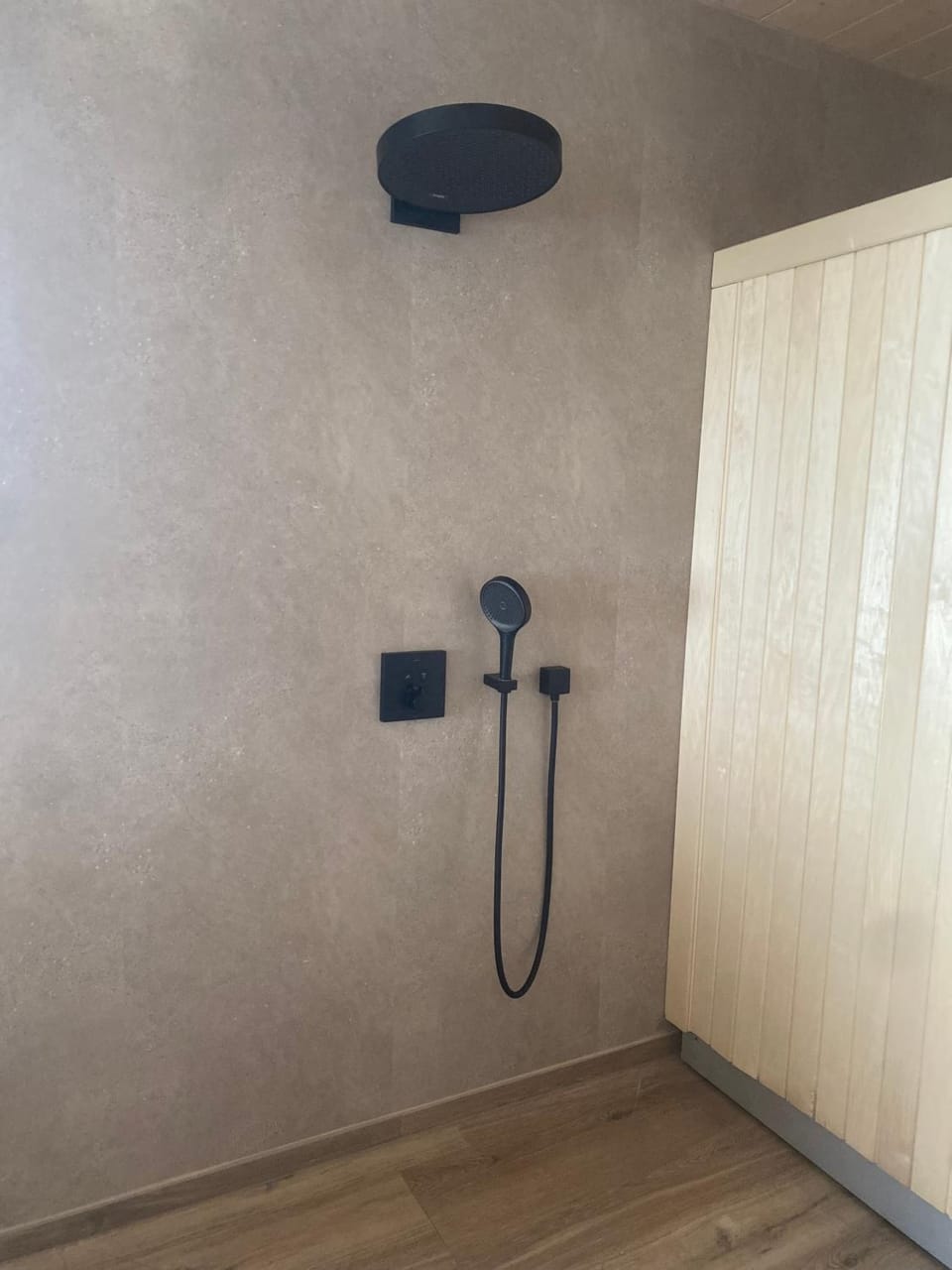 Shower, Spa and wellness centre/facilities