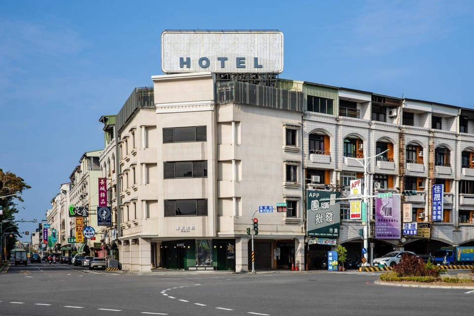 Property building, Day, Street view