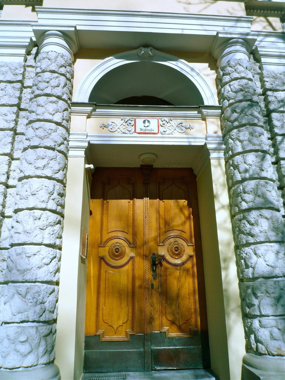 Facade/entrance