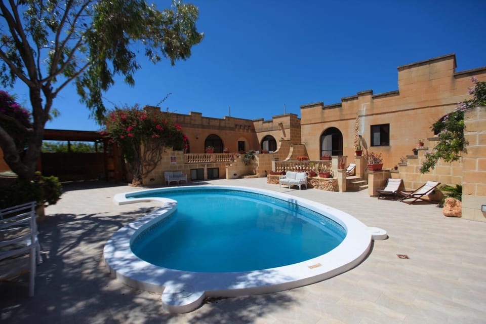 Villa Aya - 2 Bedroom with Shared Pool Villa in Malta