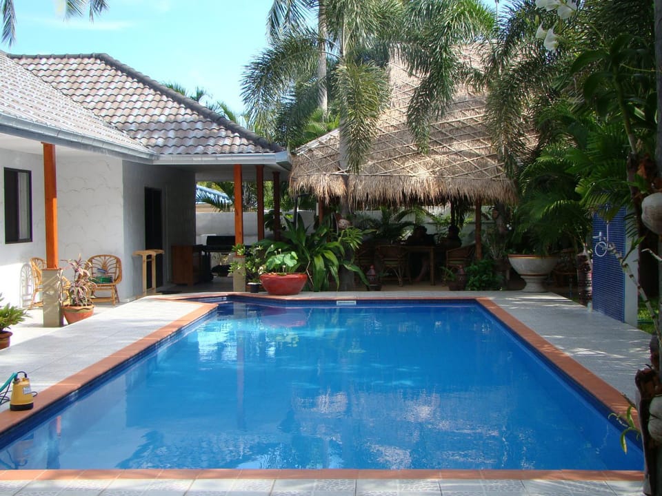 Patio, Garden, Balcony/Terrace, Seating area, Swimming pool