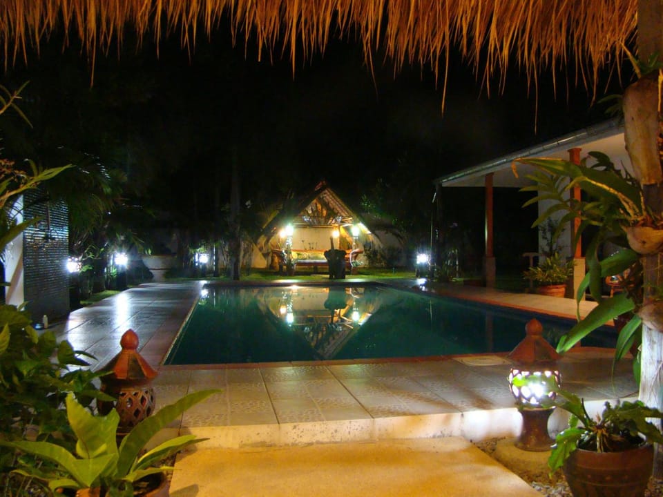 Garden, Swimming pool