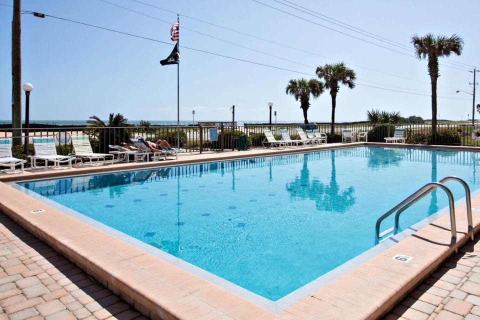 Ocean Watch Condo Unit #105 House in Ormond Beach