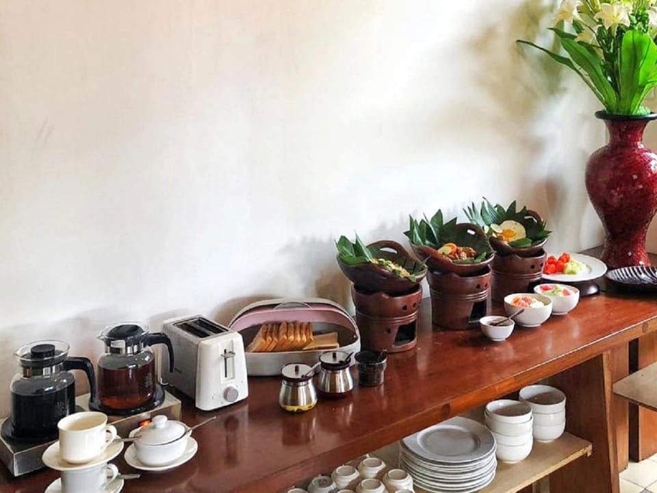 Breakfast, Buffet breakfast