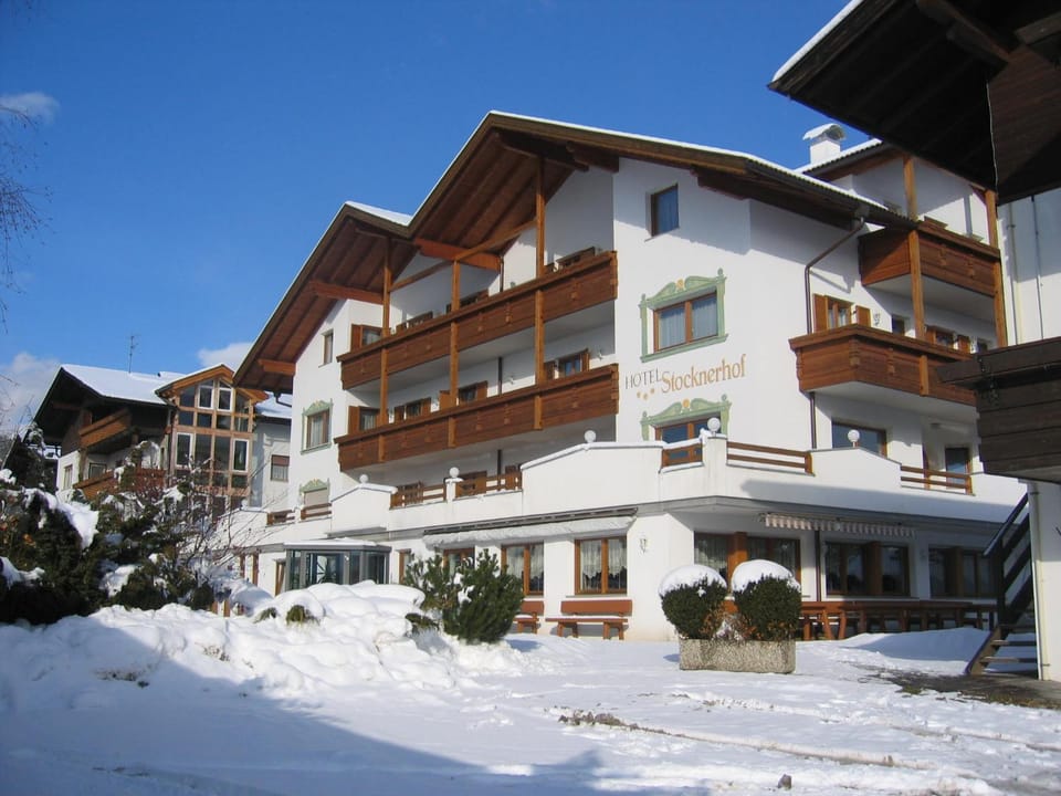 Facade/entrance, Winter
