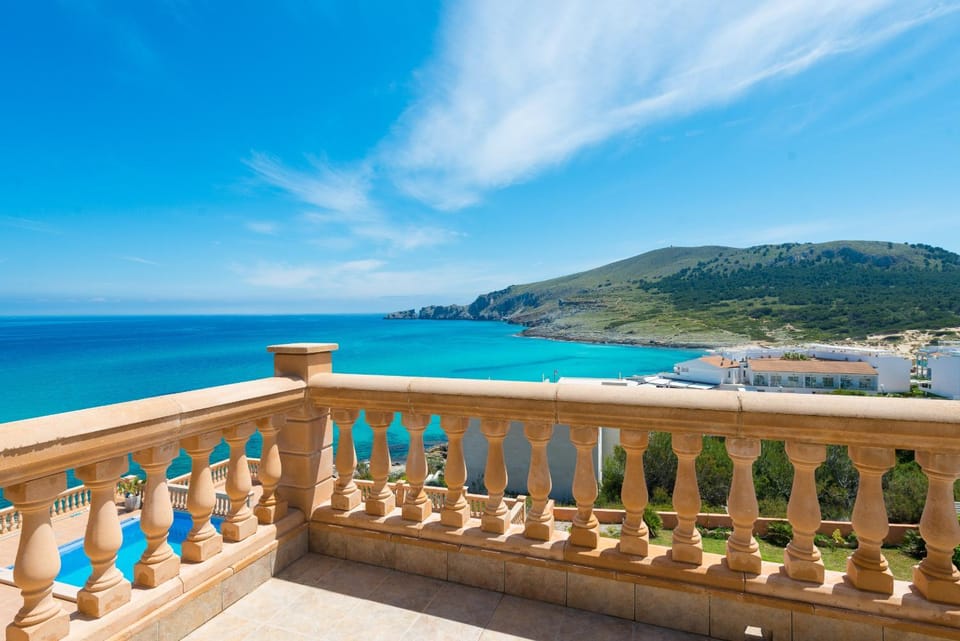 View (from property/room), Balcony/Terrace, Mountain view, Sea view